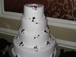 The topper fell off the cake